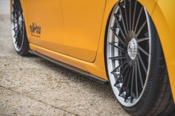 Maxton - VW GOLF 8 2019 -  SIDESKJØRT V1 Glossy