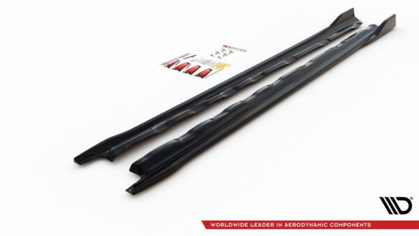 Maxton - VW GOLF 8 2019 -  SIDESKJØRT V2 Glossy